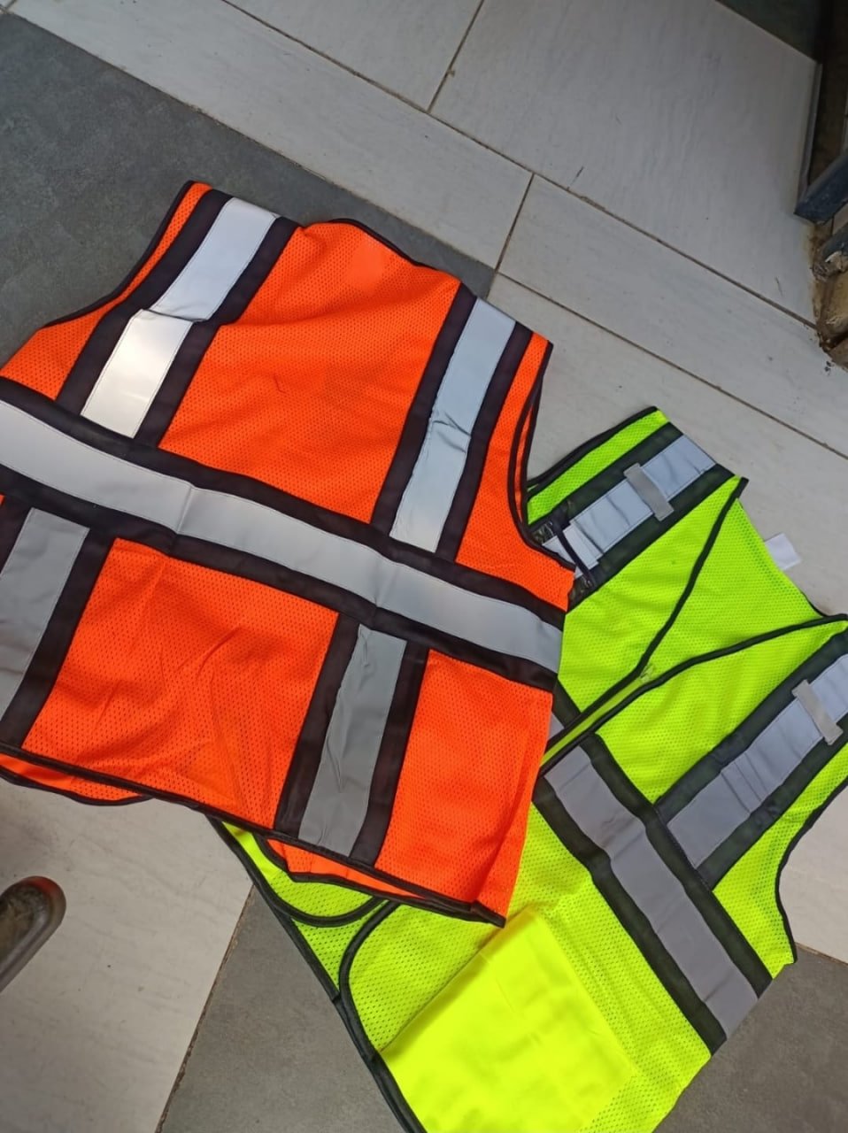 Perforated Heavy Duty Reflector Jacket - Image 2